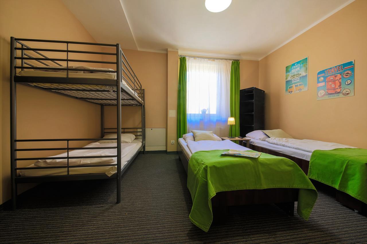 Glow Hostel Вроцлав Екстериор снимка