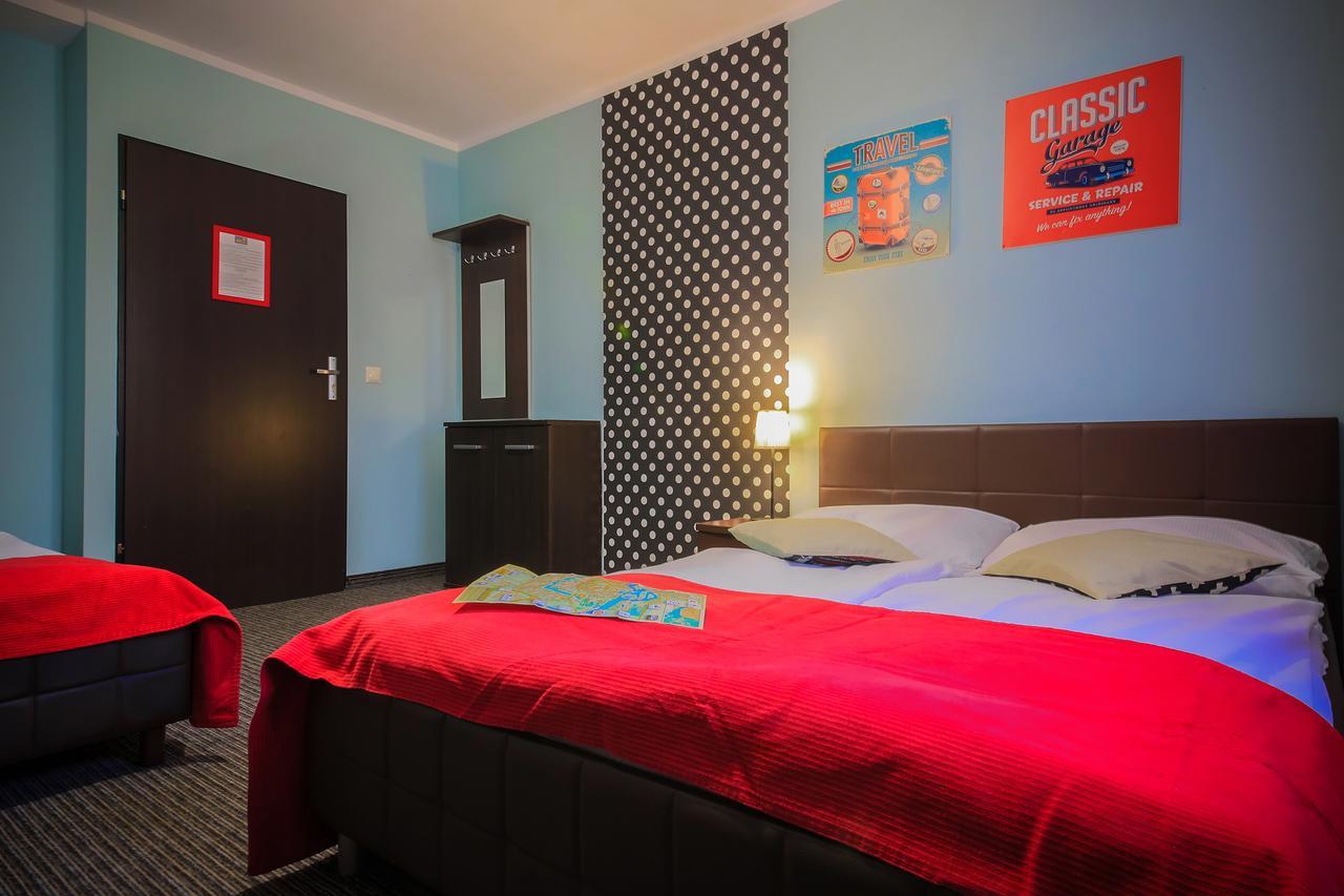 Glow Hostel Вроцлав Екстериор снимка