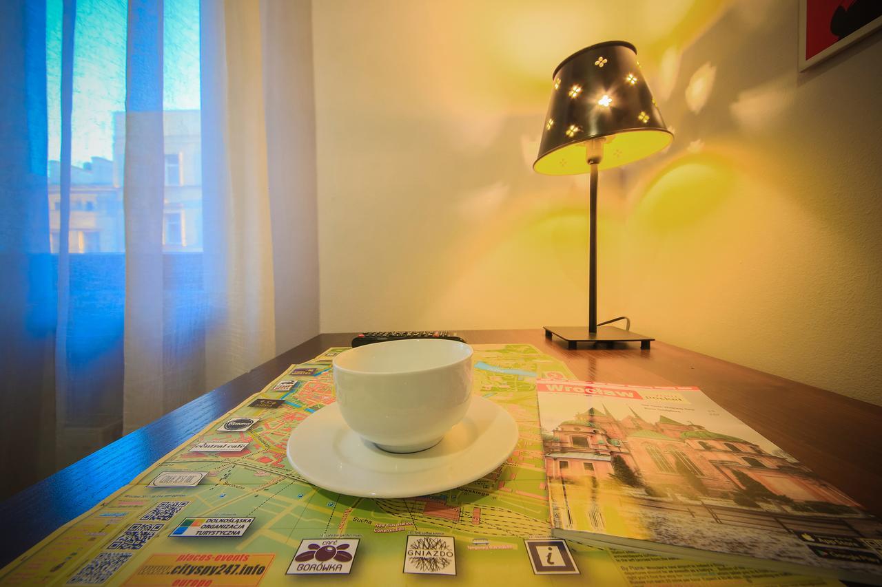 Glow Hostel Вроцлав Екстериор снимка