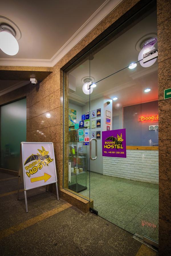 Glow Hostel Вроцлав Екстериор снимка