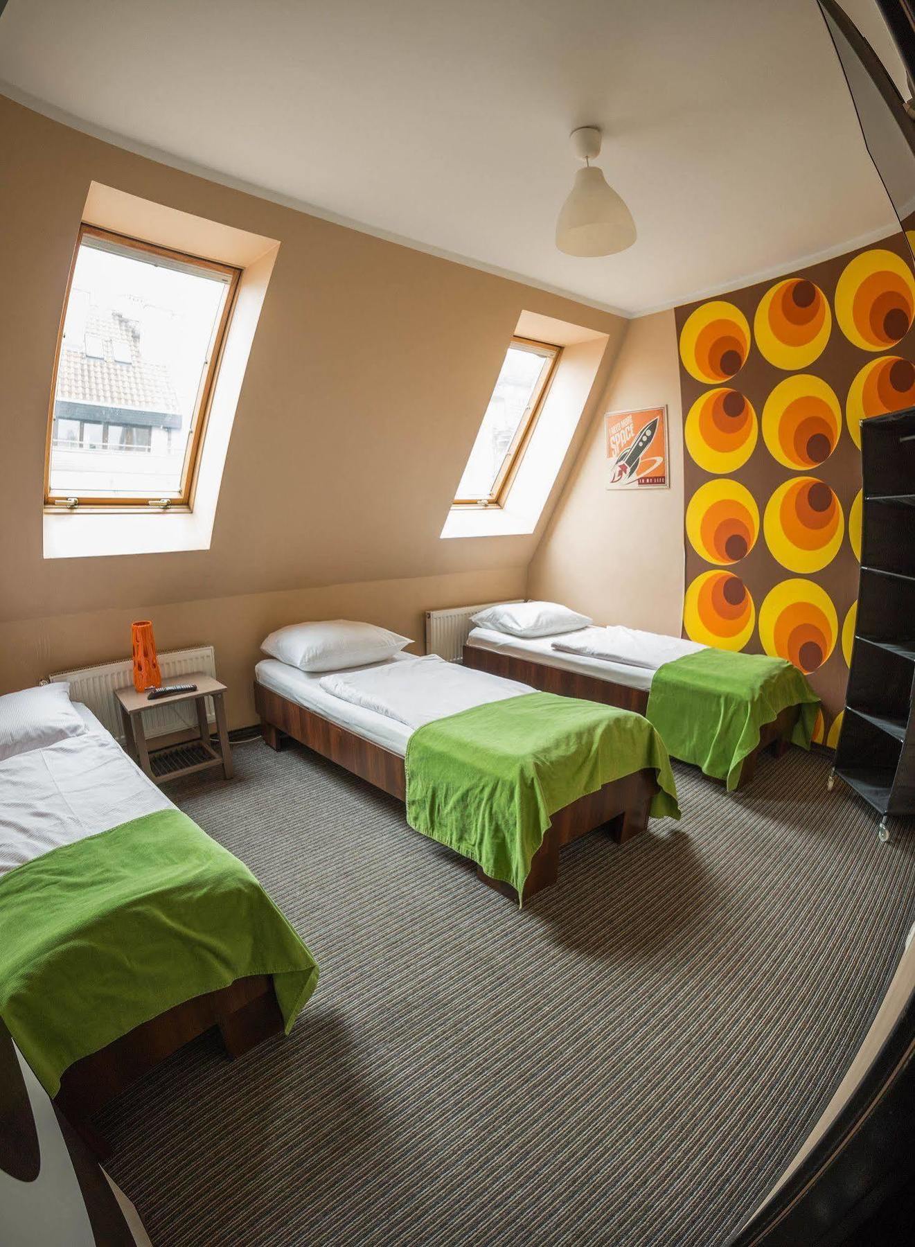 Glow Hostel Вроцлав Екстериор снимка